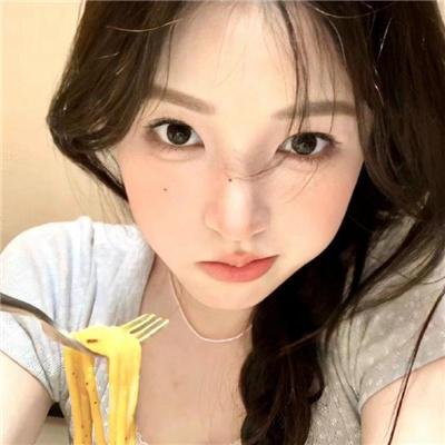演员